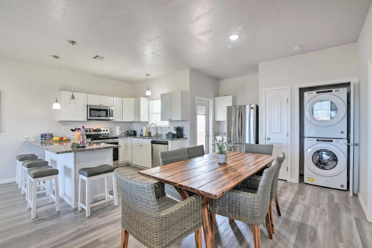 Surfside Beach Retreat With Deck And Ocean Views Εξωτερικό φωτογραφία