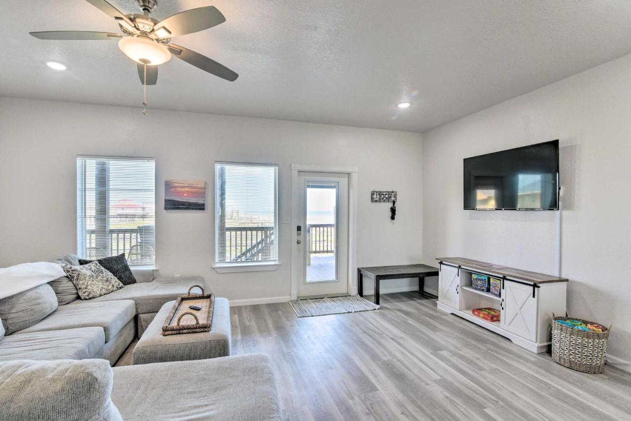 Surfside Beach Retreat With Deck And Ocean Views Εξωτερικό φωτογραφία