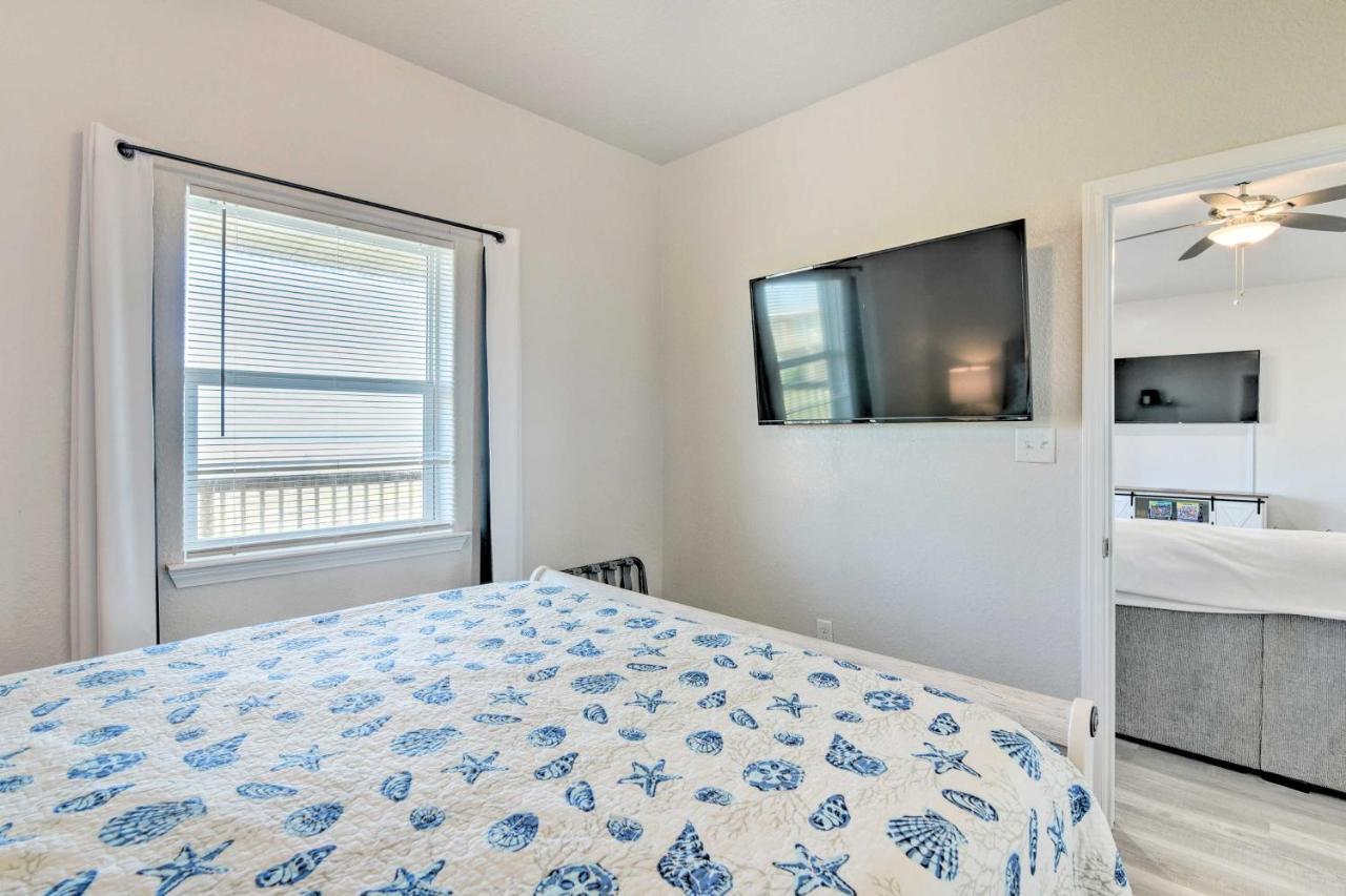 Surfside Beach Retreat With Deck And Ocean Views Εξωτερικό φωτογραφία
