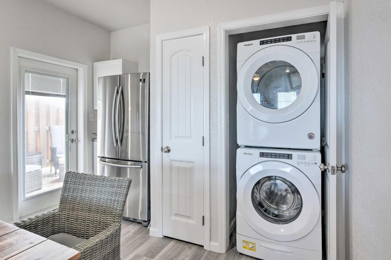 Surfside Beach Retreat With Deck And Ocean Views Εξωτερικό φωτογραφία